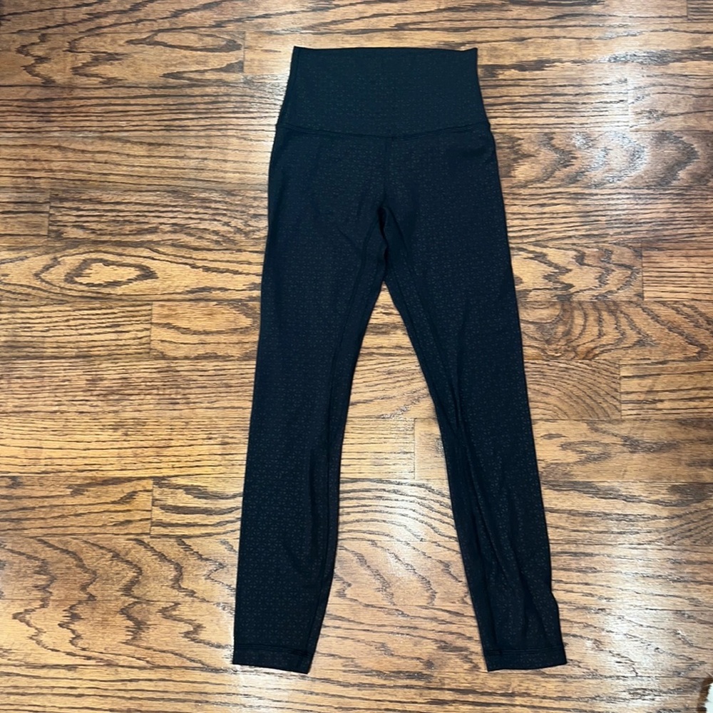 Lululemon black embossed align leggings size 2 23" inseam
